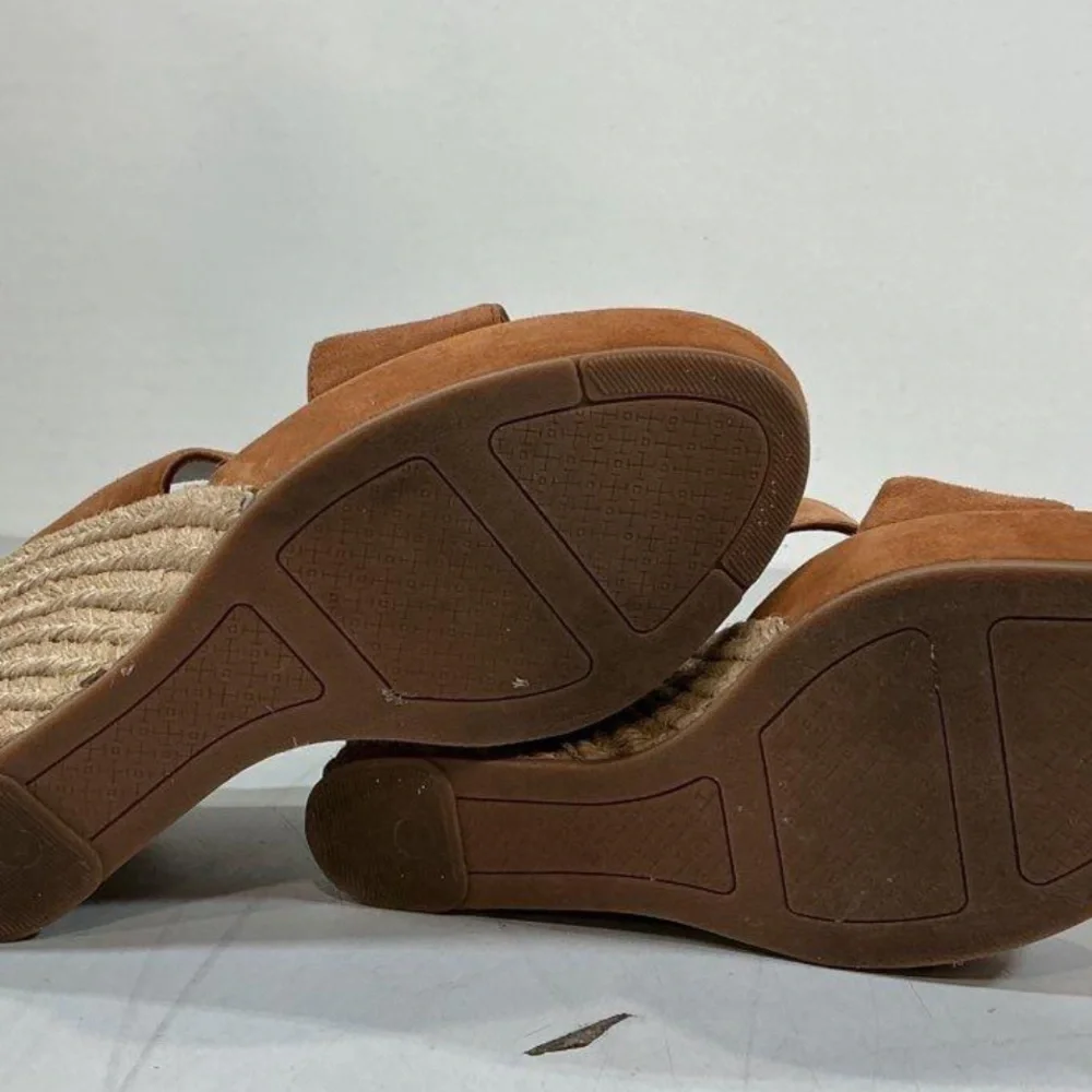 Tory Burch very good